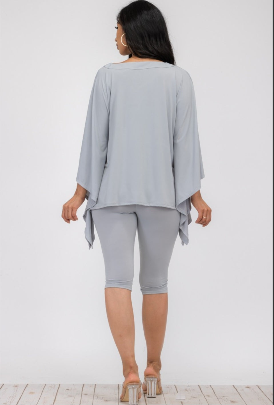 Relaxed V-Neck Top & Biker Stretch Short Set